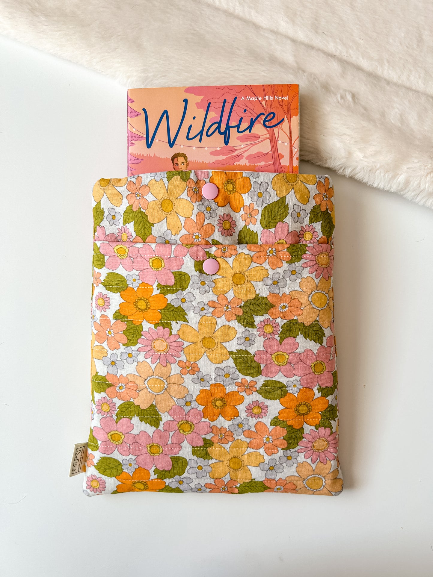 Retro Floral Book Sleeve